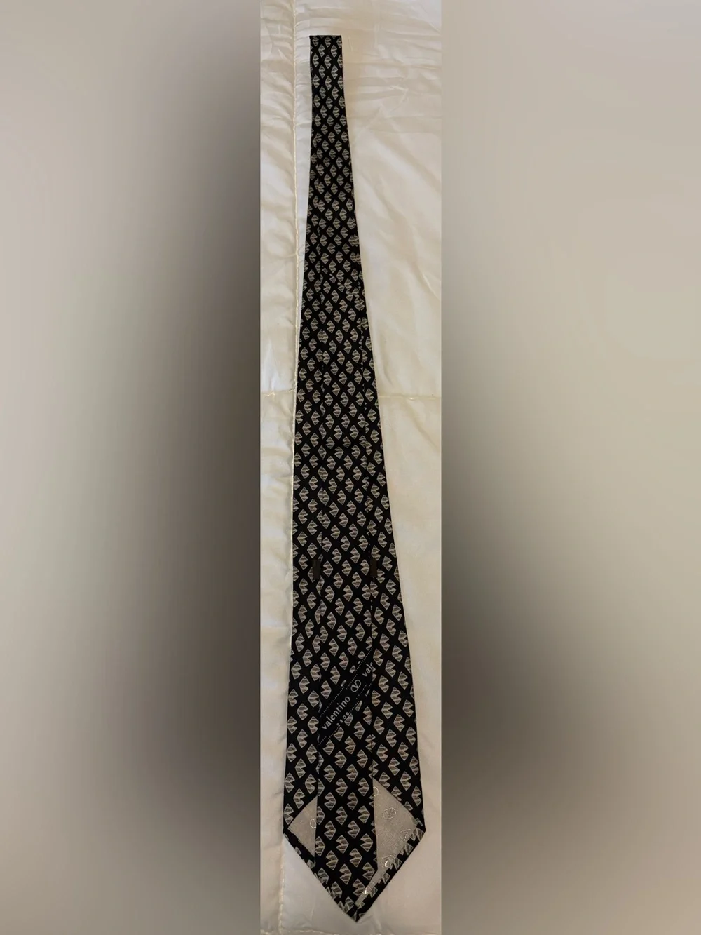 VTG Valentino Cravatte Silk Tie 80s 90s Italian Luxury Retro Executive Code 2206
